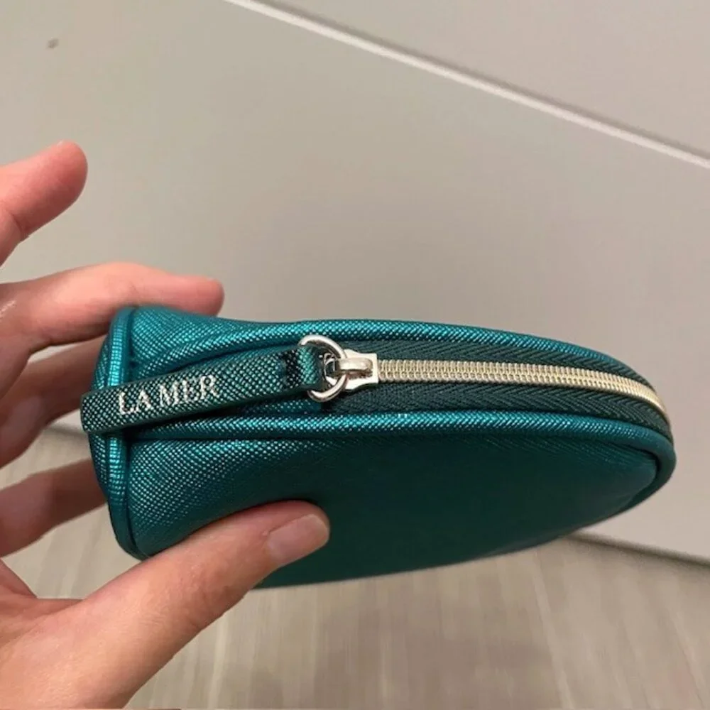 NEW La Mer Metallic Green Zippered Makeup Cosmetic Bag Travel